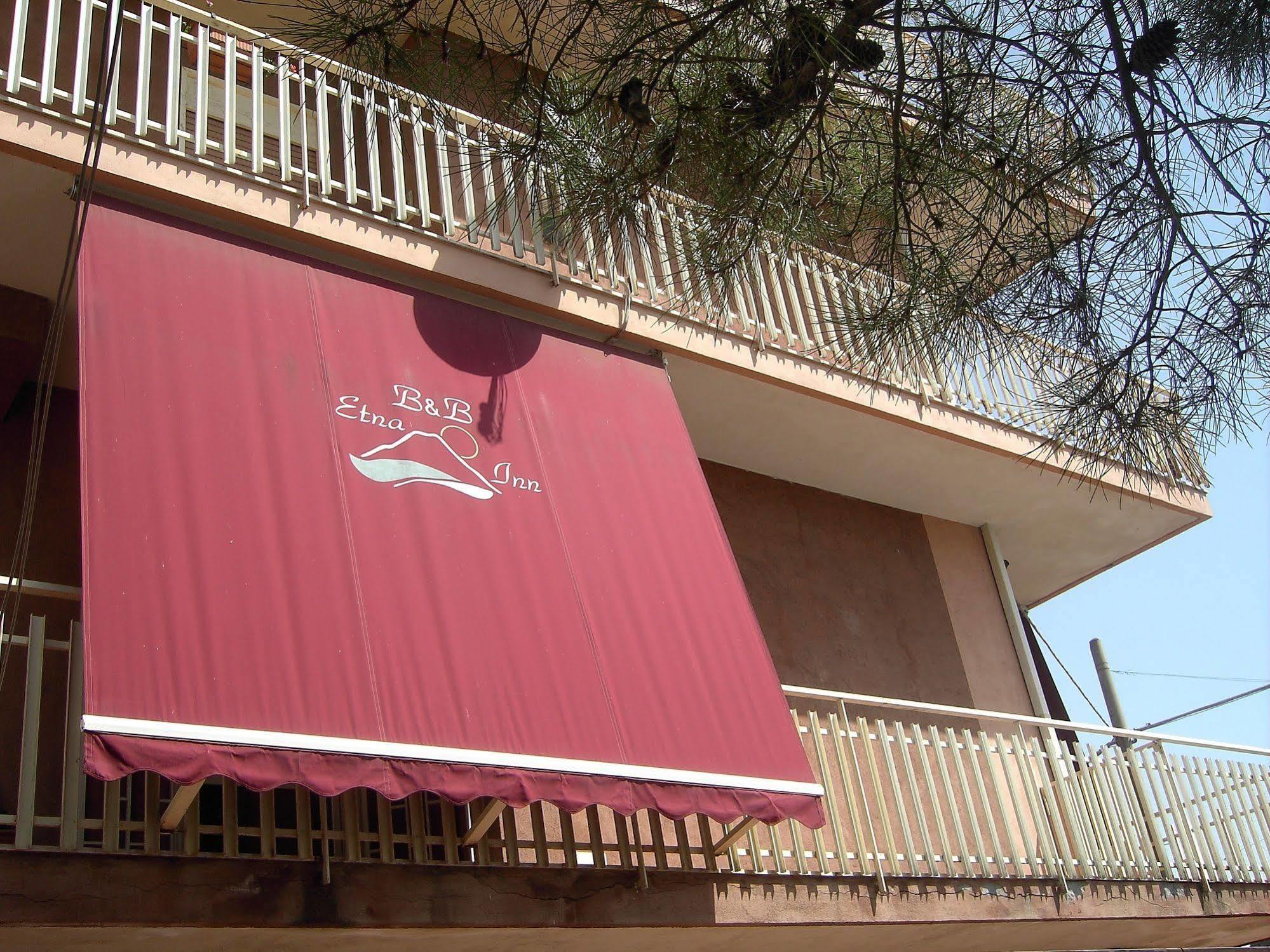 Etna Inn Motta SantʼAnastasia Exterior foto